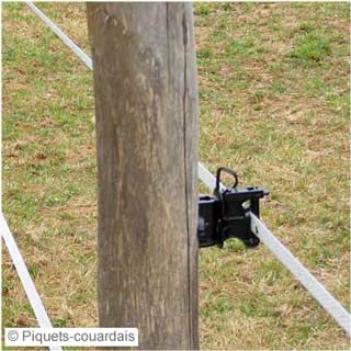 piquets-couardais-ganivelle-jointive-portillon-composteur-chemin-lattes-volige-planche-croisillons-déchet-bois-châtaignier-clôture-prailles-la-couarde-deux-sèvres-jardin-enclos-barrière-79